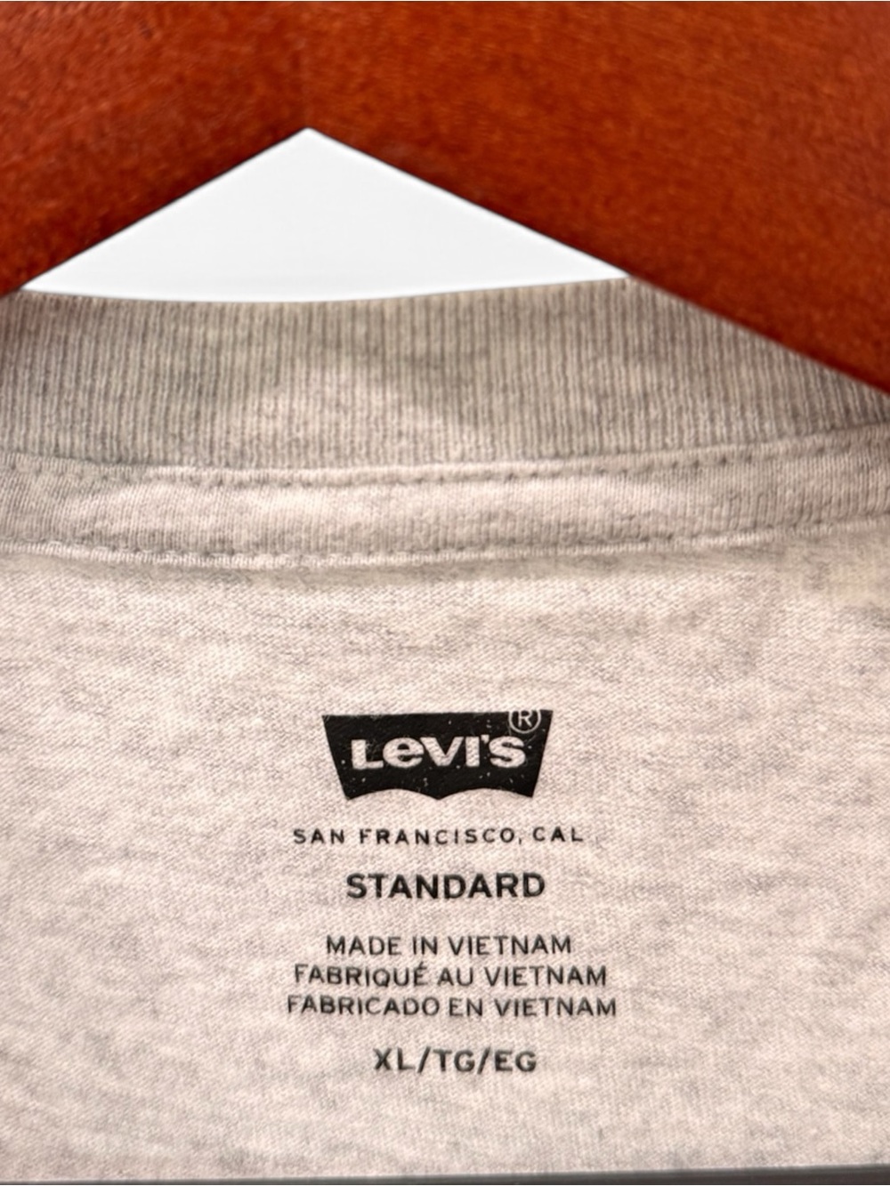 Levi’s Graphic T-Shirt Bundle | Men’s XL | 3 Shirts | Standard & Relaxed Fit - Picture 9 of 9